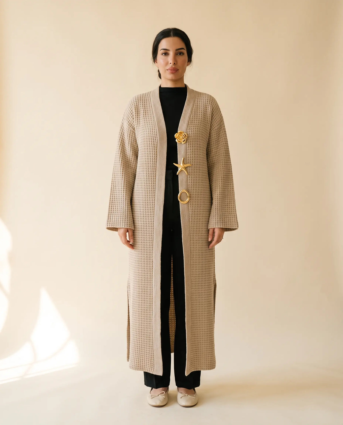 Le Cardigan Doré — maille gaufrée, taille unique